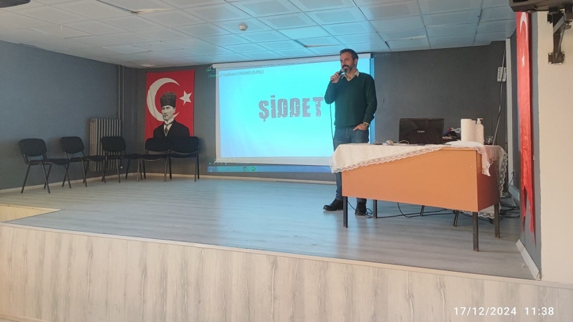 Akran Zorbalığı Semineri Şehit Dinçer Ersoy İlkokulu